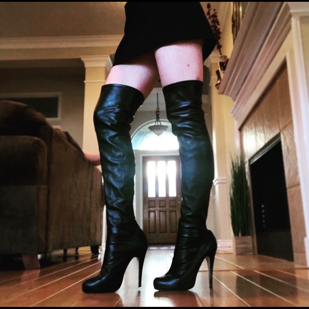 💋💋Bebe Black boots SUPER SEXY HEELS 💋💋
